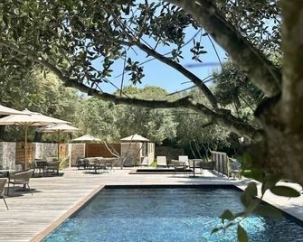 Hotel E Tre Stelle - Bonifacio - Pool