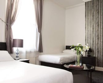 Castle Park Hotel - Leicester - Bedroom