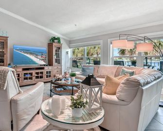 Updated - Dolphins - Mom Clean - Waterfront- Lux 4 Bedroom / 3 Bath (Unit #203) - Clearwater - Living room