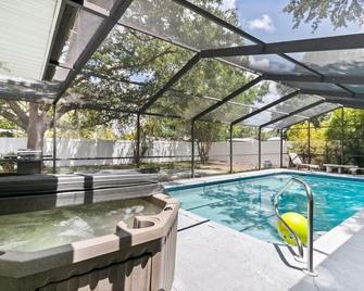 Villa Paradiso: Heated Pool+spa+table Ga - Bradenton - Pool