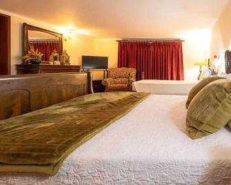 Homerez - Majestic Manor in Valença with private pool - Valença - Bedroom