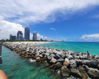 Stardust Hotel - Miami Beach - Playa