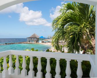 Avila Beach Hotel - Willemstad