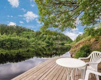 Idyllic Lake House - 4 rooms & 2 Glamping Tents Available - Porsgrunn - Patio