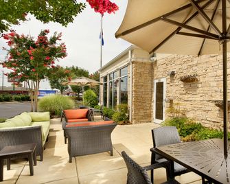 Hilton Garden Inn Chattanooga/Hamilton Place - Chattanooga - Patio