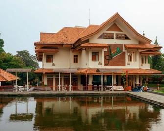 Ahadiat Hotel & Bungalow - Bandung - Edifício