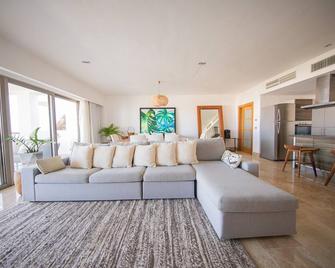 Beautiful apartment by the beach with incredible views! - Punta Sam