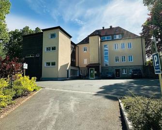 Comfort double room with balcony - GER House - Waischenfeld - Building