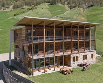 Modern architecture & contemporary home design Bioland farm in Vinschgau Valley - Mals - Gebäude