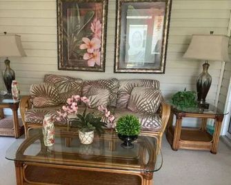 Our home is located in a great location between Brownwood and Lake Sumter. - Wildwood - Soggiorno