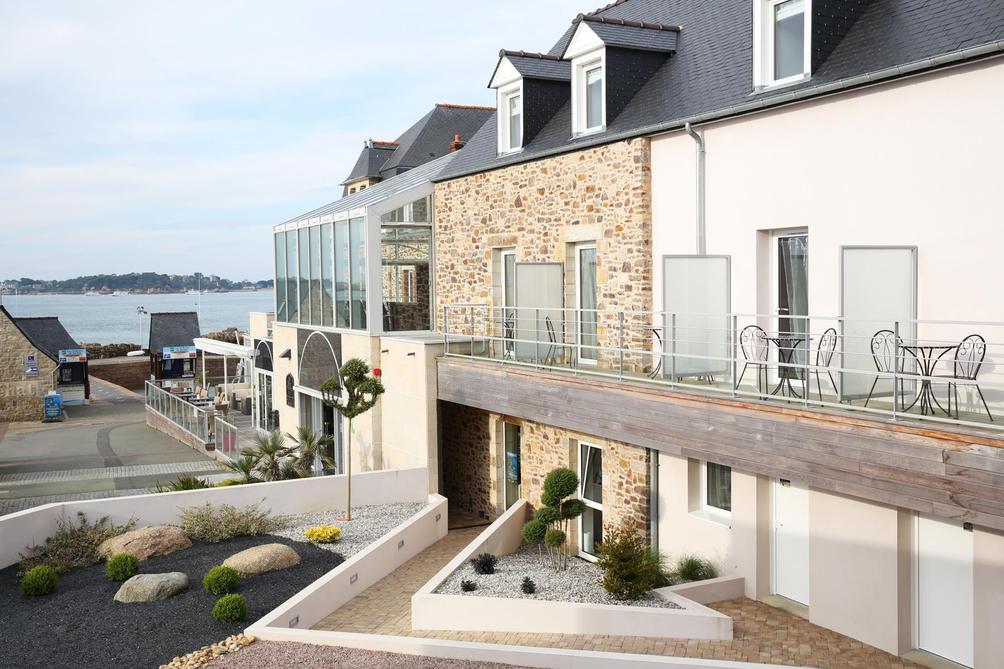Best Western Plus Les Terrasses De Brehat 99 2 1 6 Ploubazlanec Hotel Deals Reviews Kayak