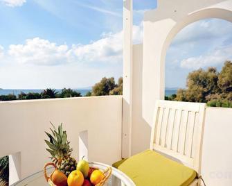 Medusa Beach Resort & Suites - Plaka - Balcón