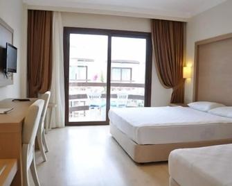 Beyaz Suite Hotel - Golturkbuku - Bedroom