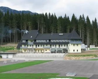 Hotel Center Pokljuka - Srednja Vas v Bohinju - Bâtiment