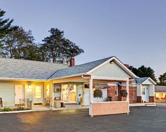 Budget Inn - South Portland - Gebäude
