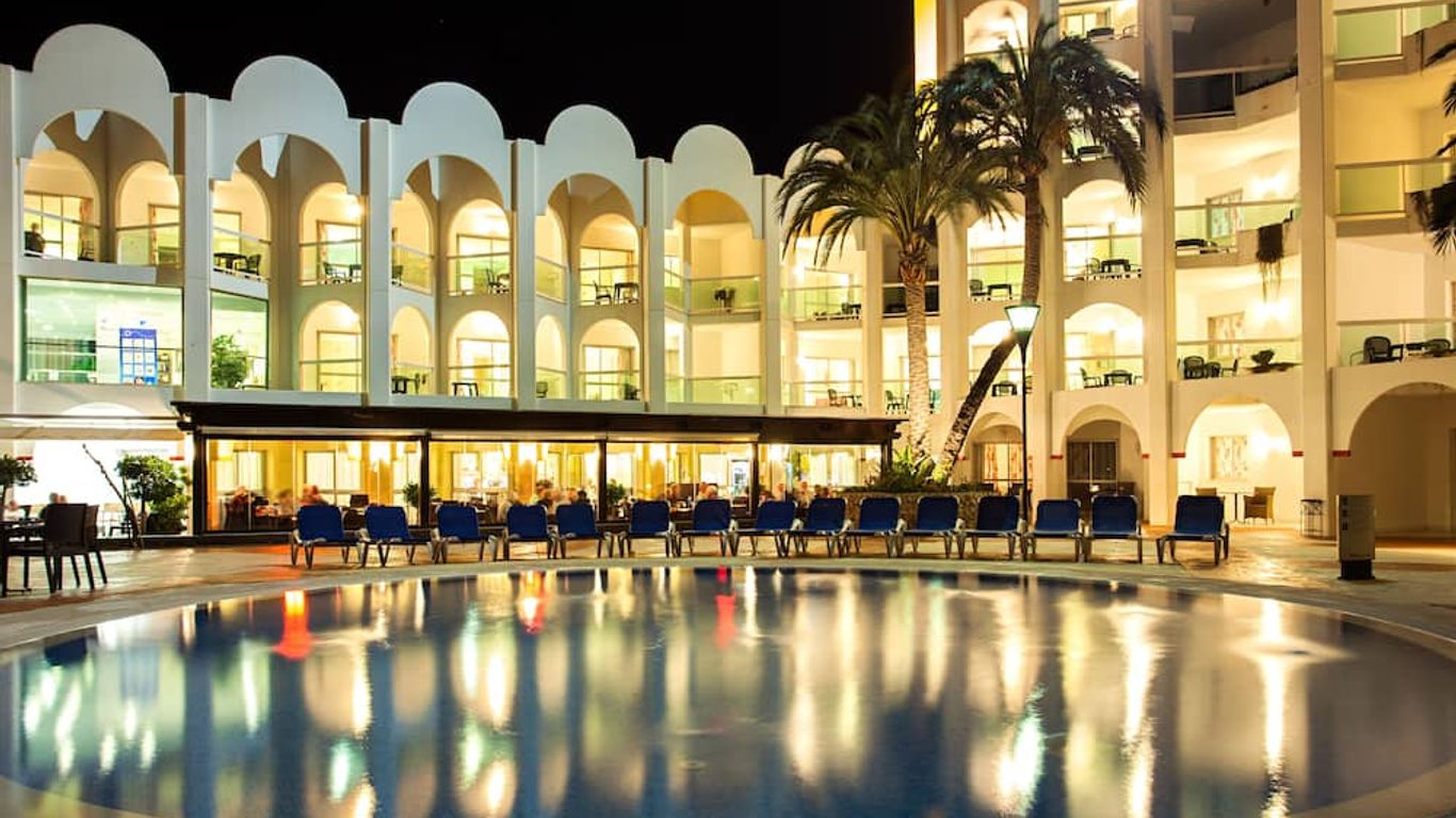 內爾哈碼頭海灘溫泉酒店 - 內爾哈