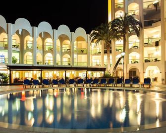 Ona Marinas de Nerja Spa Resort - נרחה - בריכה