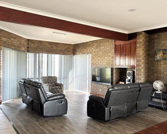 Sandcastle - This home is just like a real-life Sandcastle - Lancelin - Sala de estar