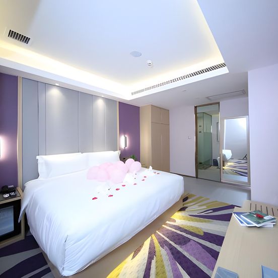 Lavande Hotels Urumqi Diwopu International Airport image 1