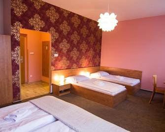 Hotel Hron - Náchod - Schlafzimmer
