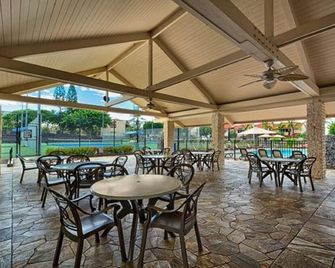 Delightful Ocean/Beach Front - Budget Friendly with AC in Both Bedrooms! - Kahaluu-Keauhou - Restaurant