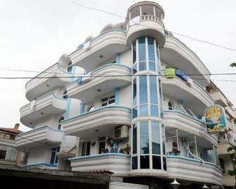 Hotel Manz I - Pomorie - Building