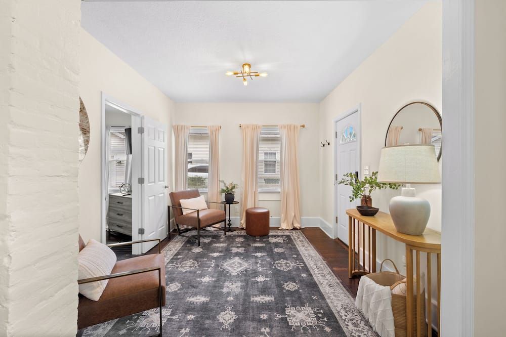 Charming Home in Cleveland 3215 - كليفيلاند (أوهايو) - غرفة معيشة