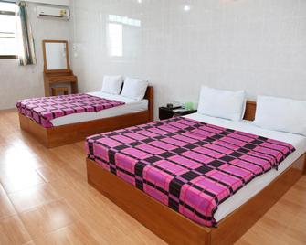 Penguin Hotel - Kawthaung - Bedroom