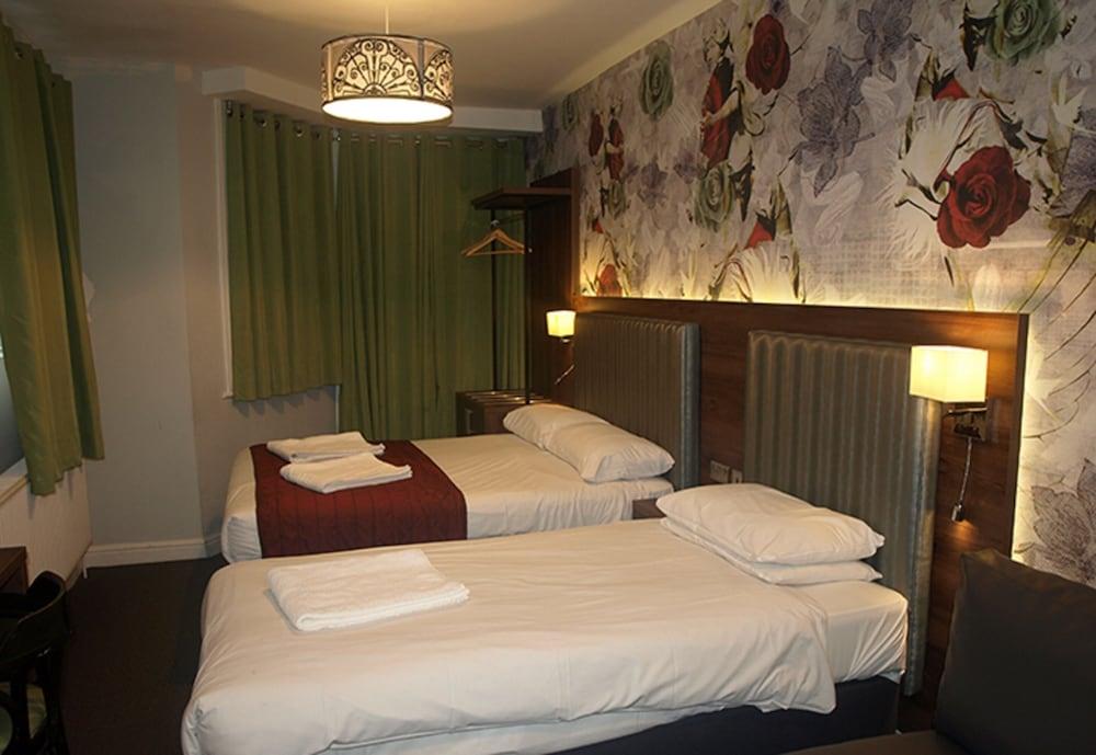 Chelsea House Hotel - B&B £82. London Hotel Deals & Reviews - KAYAK