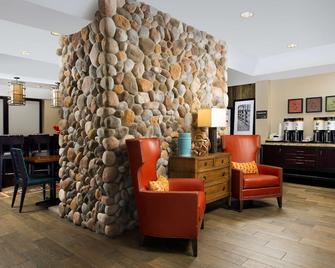 Hampton Inn Kansas City The Legends - Kansas City - Lobby