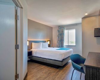 Motel 6 Harlingen Tx - Harlingen - Bedroom