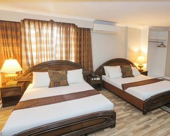 Holiday Plaza Hotel - Cebu - סבו סיטי