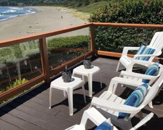 Oceanfront Cabin 6 w Jacuzzi Awe-inspiring View - Smith River - Balcony