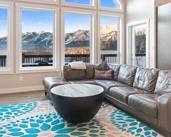 The Perch - Fernie - Living room