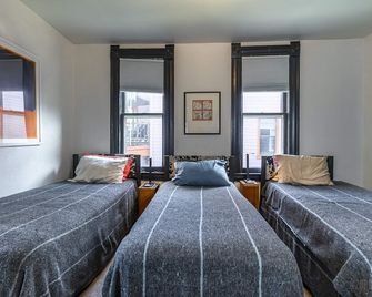 Parkside Paradise Elegant Victorian Home Just Steps from the Park - Homestead - Bedroom