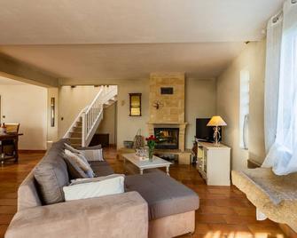 Le Mélomane - Maison climatisée avec jardin clos - Montfrin - Sala de estar