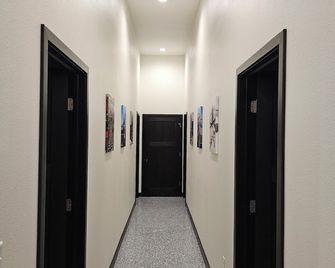 WLGS lodge, New build, located between Waubay and bitter lakes N.E. South Dakota - Webster - Hallway