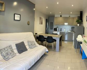 Disneyland Paris/val D'europe /appartement 4/6pers - Villiers-sur-Morin - Sala de estar
