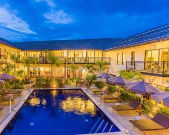 Pa Prai Villa At The Plantation - Pran Buri - Zwembad