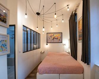 Suite du Vieux Lyon Cosy & calme - le Quarantaine - Lyon - Bedroom