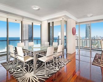 Mantra Towers of Chevron Surfers Paradise - Surfers Paradise - Bedroom