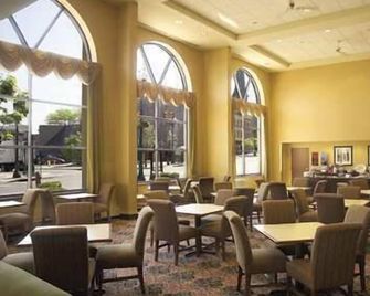 Hampton Inn by Hilton Schenectady Downtown - Schenectady - Restaurace