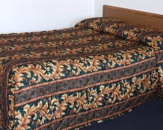 Viking Jr. Motel - Saint Peter - Bedroom