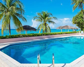 Aqua Bay Club Condos - West Bay - Pool
