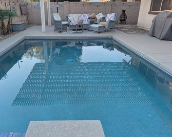 Cute & Quiet Casita in Queen Creek, No Pets - Queen Creek - Piscina