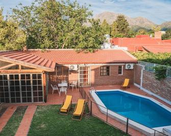 Hostel Falucho - Capilla del Monte - Pool
