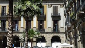 Roma Reial - Barcelona - Building