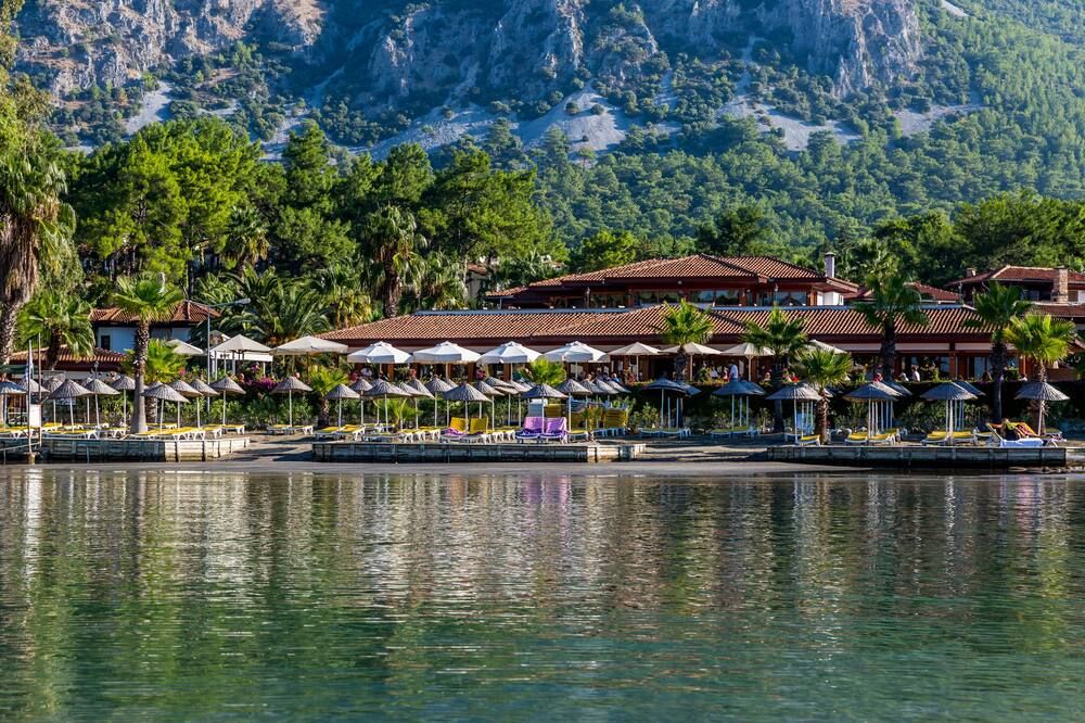 Yucelen Hotel - Akyaka