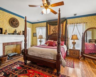 Goodbread House Bed and Breakfast - St. Marys