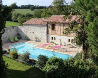 La Garde Pile de Fichou - Agen - Pool